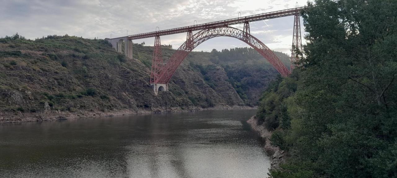 Appartamento Relais Des Gorges De La Truyere Anglards de Saint Flour Esterno foto
