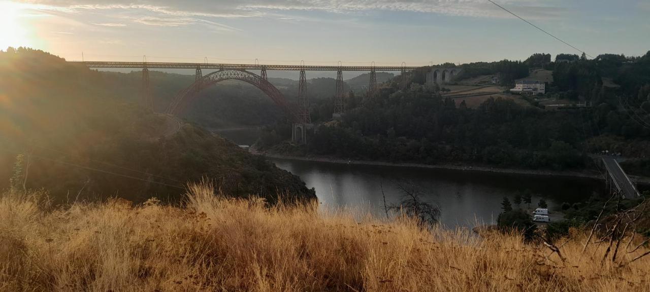 Appartamento Relais Des Gorges De La Truyere Anglards de Saint Flour Esterno foto