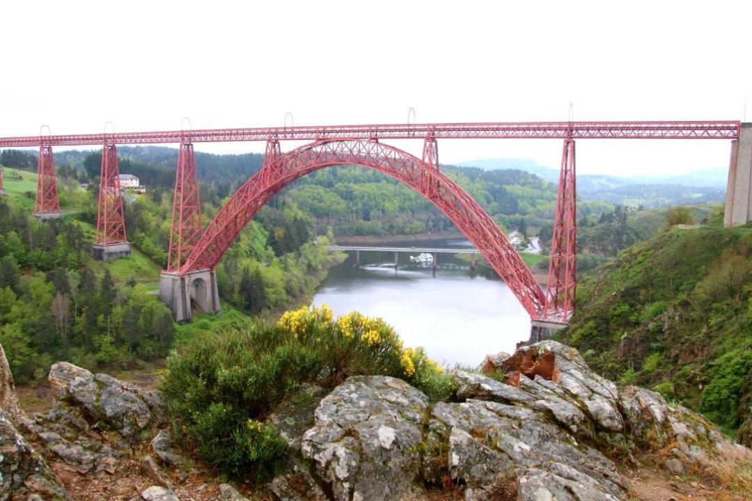 Appartamento Relais Des Gorges De La Truyere Anglards de Saint Flour Esterno foto
